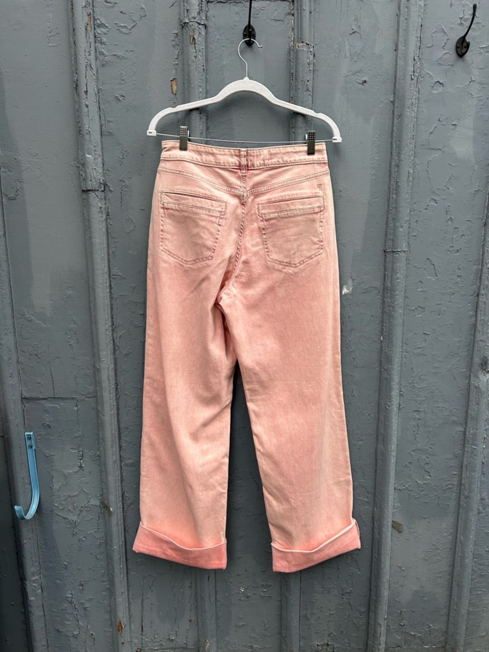 Pilcro Pink Cuffed Oversized High-Rise Wide-Leg Jeans, size 26 - Picture 5 of 13